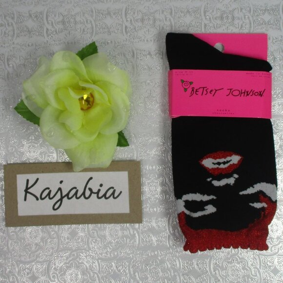BETSEY JOHNSON Lip Socks NWT Size  9-11 - Picture 1 of 8
